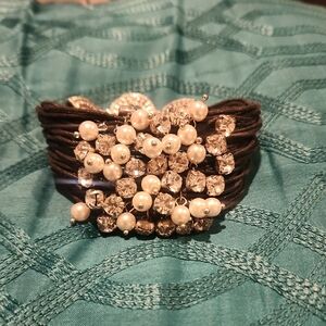 Elegant Black and Pearl Beaded Bracelet